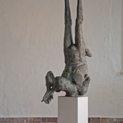 Anschlag, 2007,  Bronze, H. 2010 cm 
